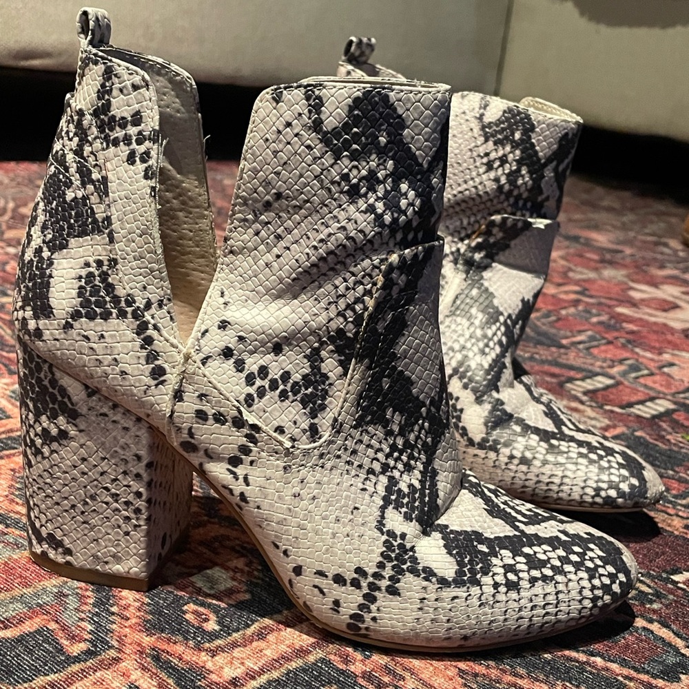 Steve Madden Bootie